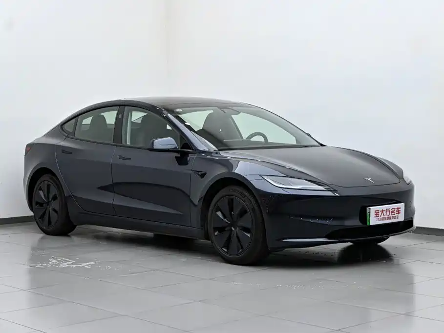 Tesla Model 3 — фото 4