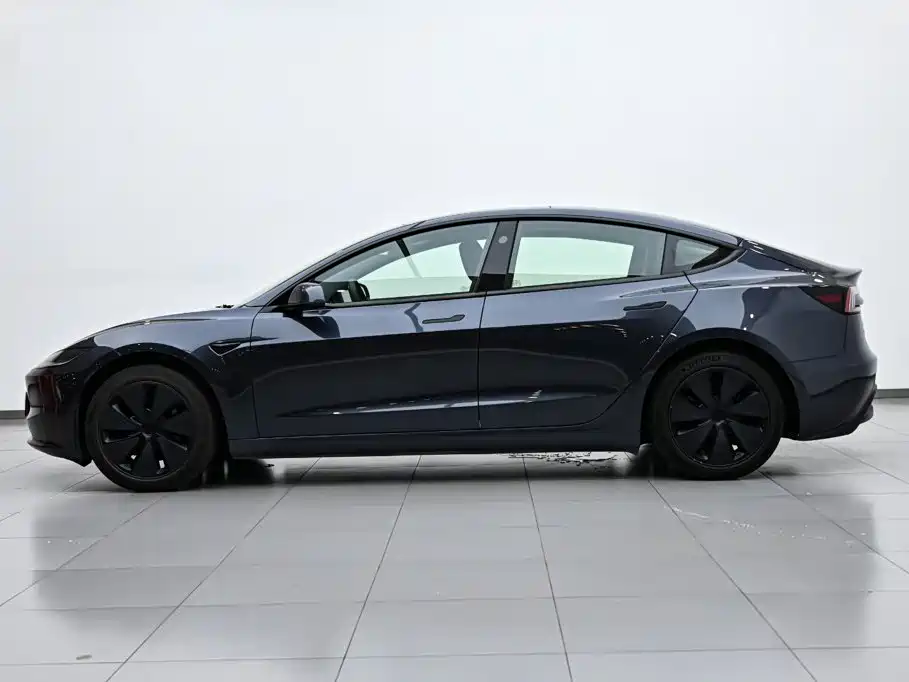Tesla Model 3 — фото 5