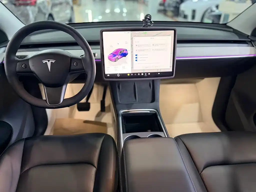 Tesla Model Y — фото 5