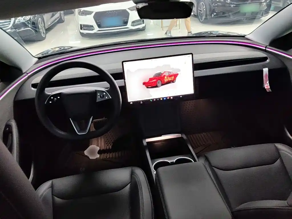 Tesla Model 3 — фото 10