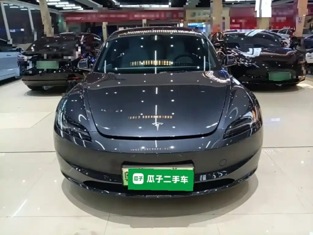 Tesla Model 3 — фото 3
