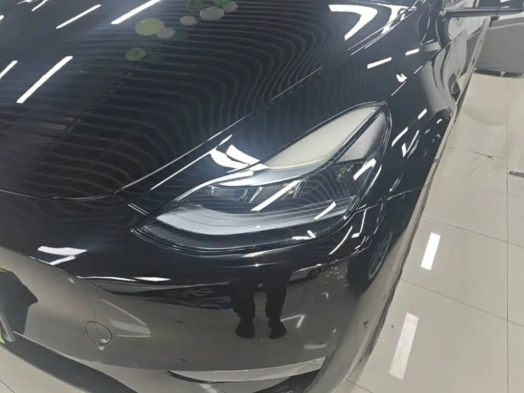 Tesla Model Y — фото 24