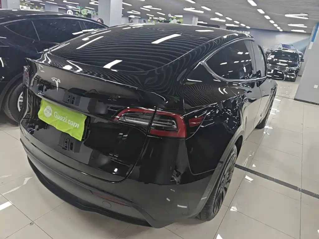 Tesla Model Y — фото 7