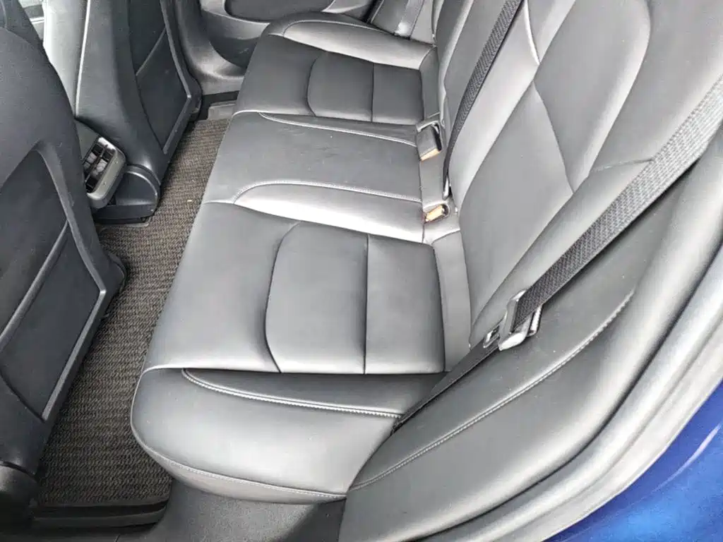 Tesla Model 3 — фото 17