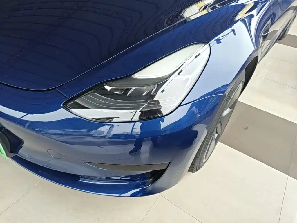 Tesla Model 3 — фото 24
