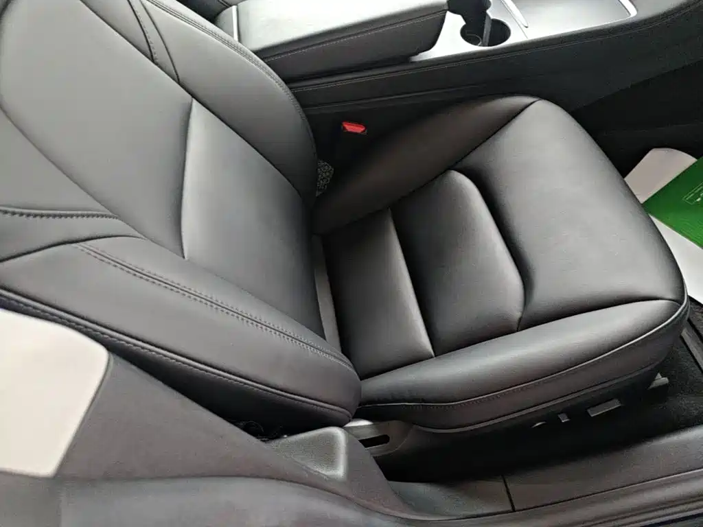 Tesla Model 3 — фото 25