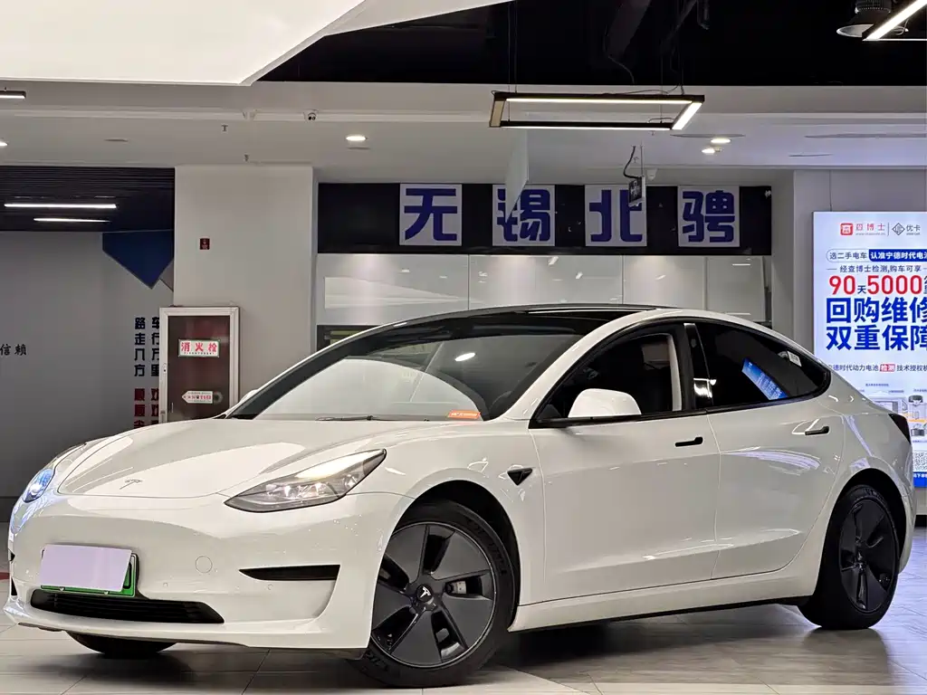 Tesla Model 3 — фото 2