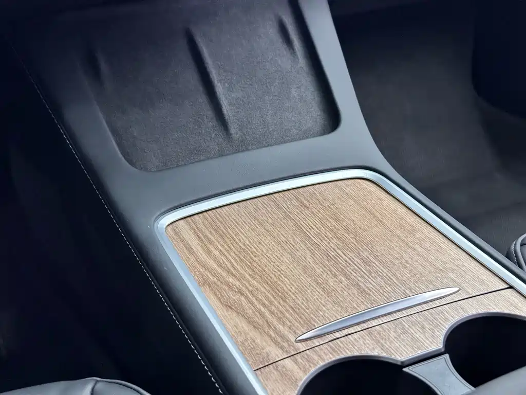 Tesla Model 3 — фото 17