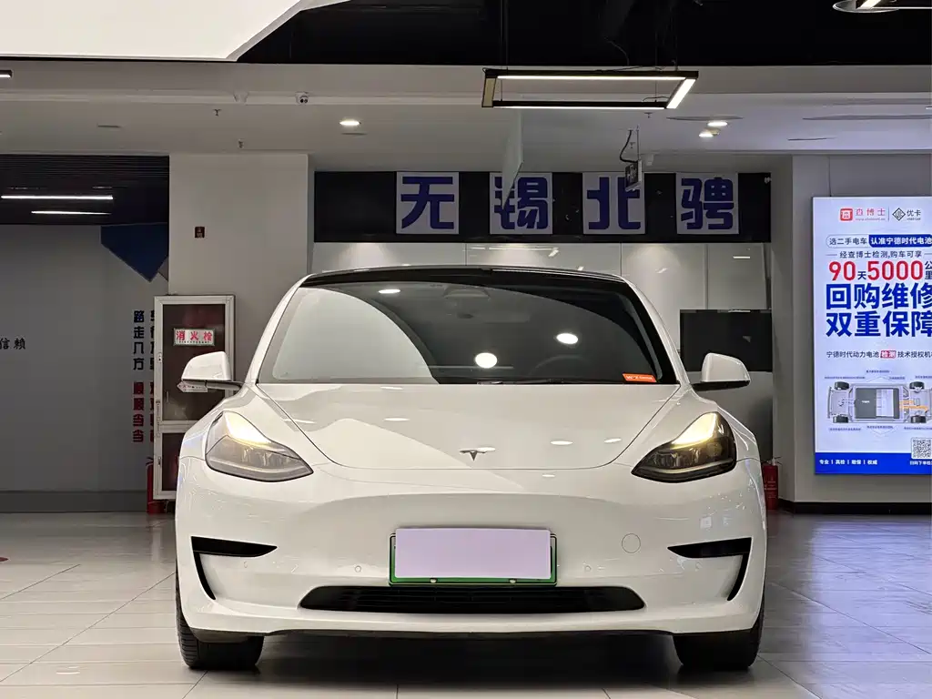 Tesla Model 3 — фото 3
