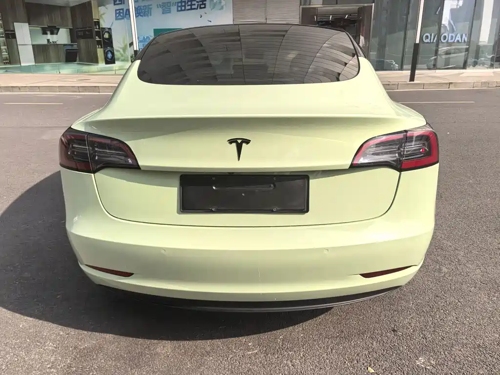 Tesla Model 3 — фото 8