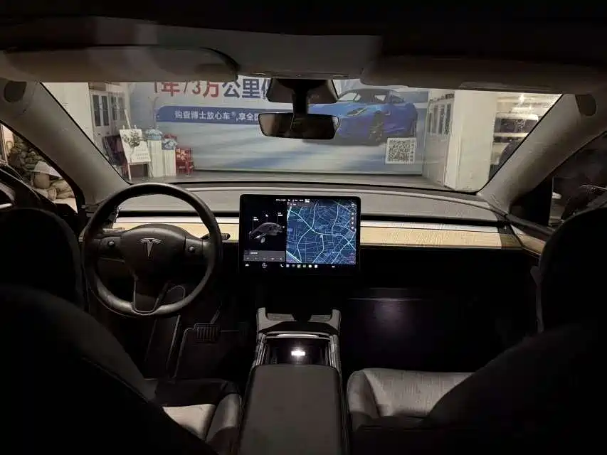 Tesla Model Y — фото 5