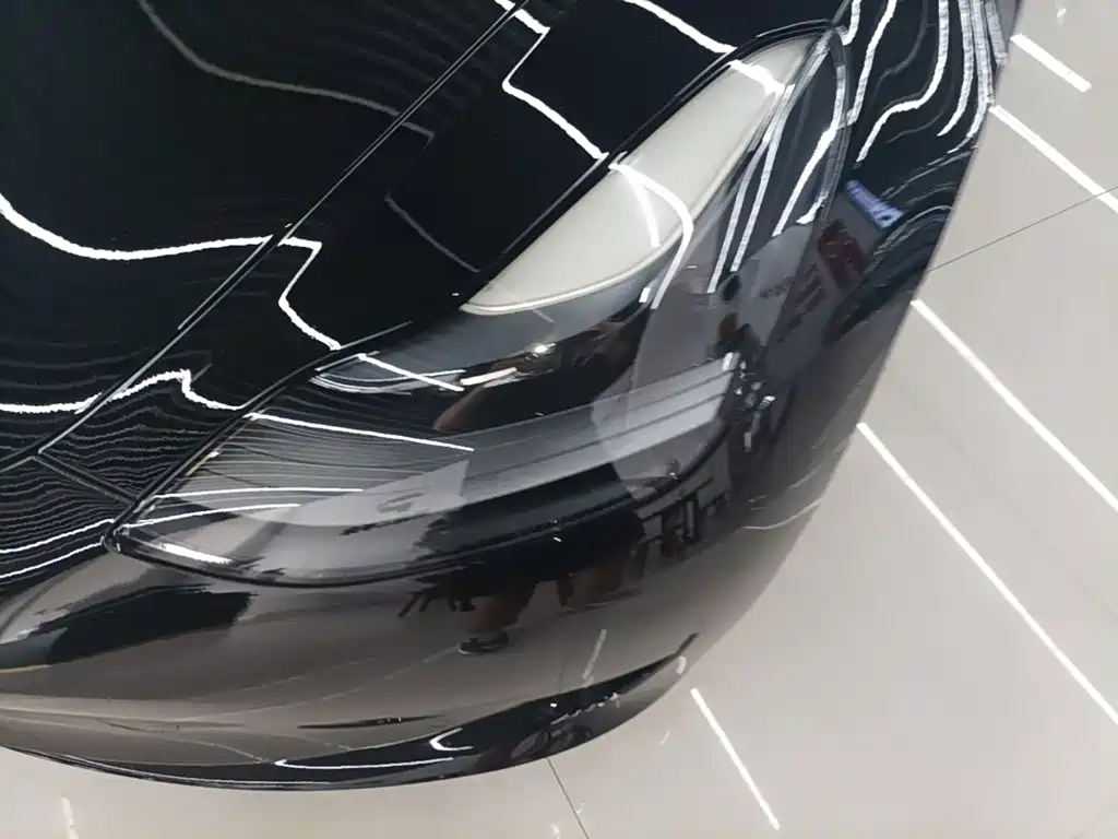 Tesla Model 3 — фото 17