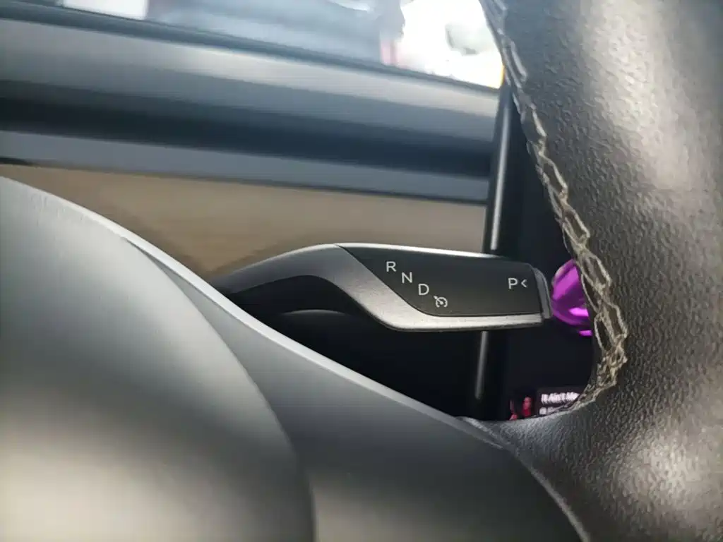 Tesla Model 3 — фото 6