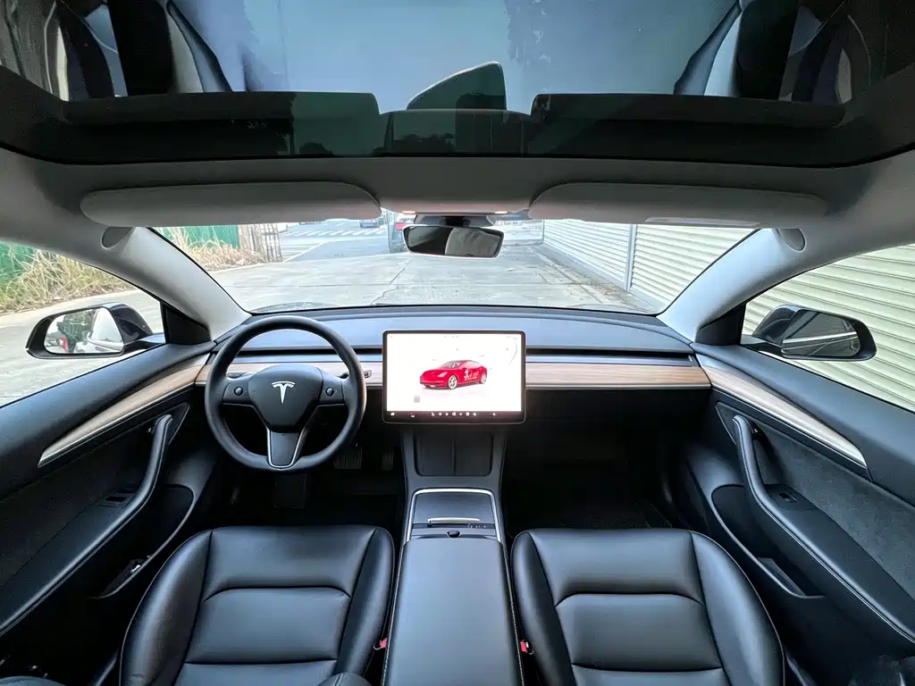 Tesla Model 3 — фото 6