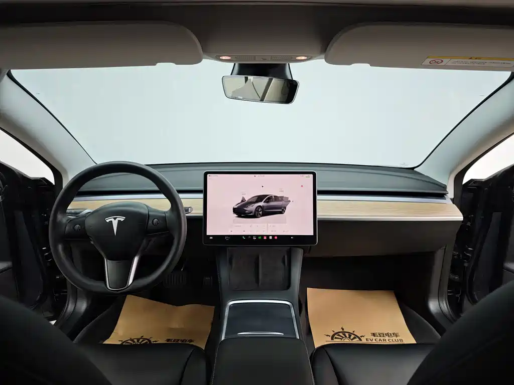 Tesla Model 3 — фото 19