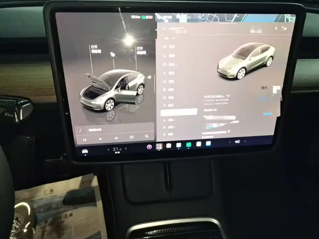 Tesla Model Y — фото 13