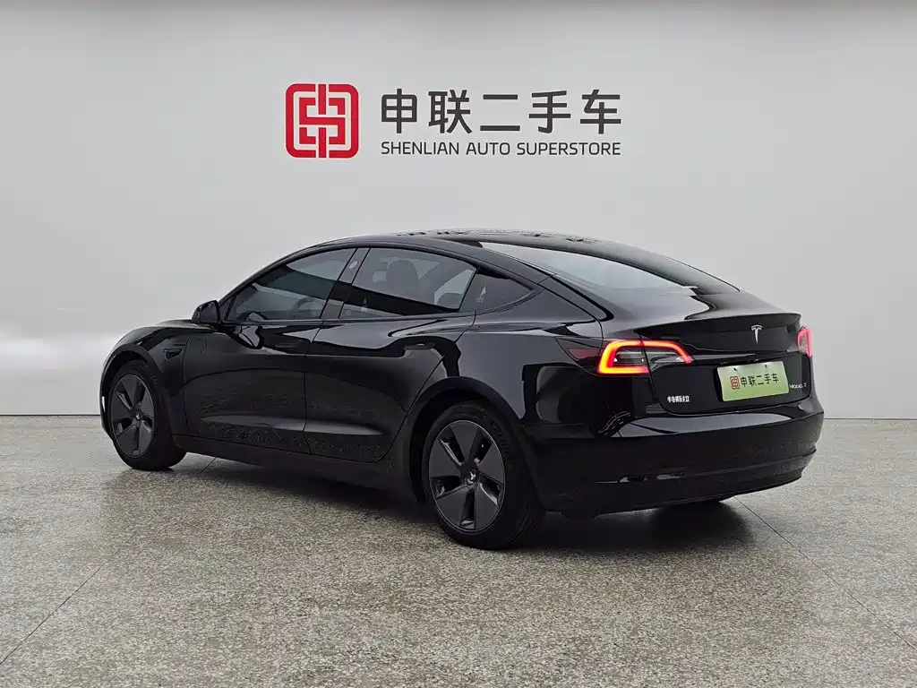 Tesla Model 3 — фото 3