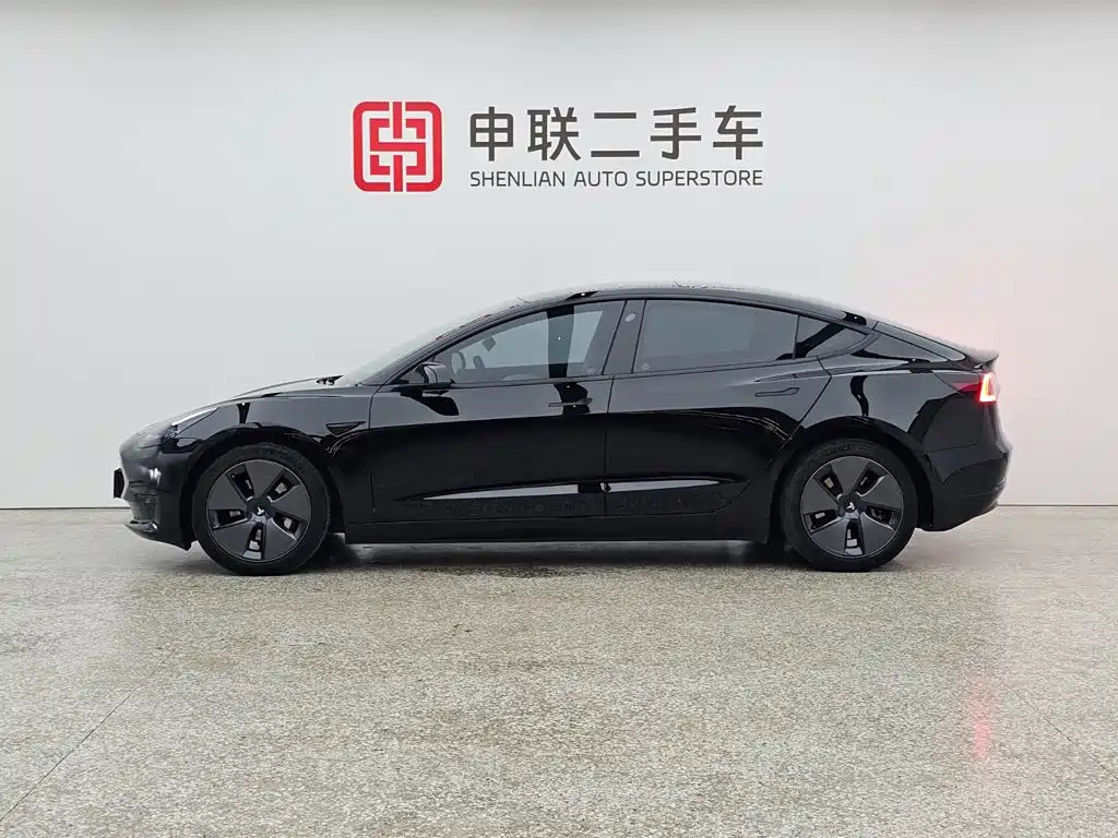 Tesla Model 3 — фото 4