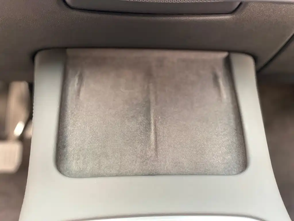 Tesla Model Y — фото 15