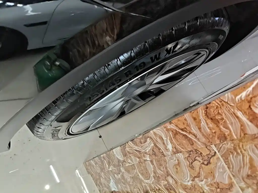 Tesla Model Y — фото 23