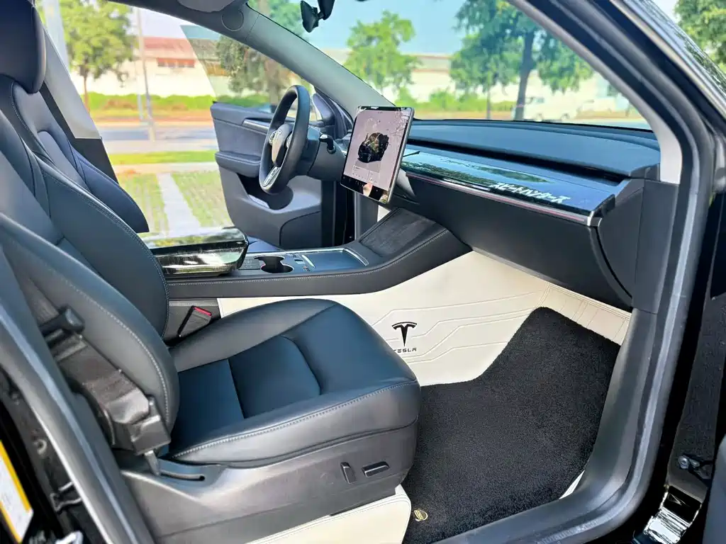 Tesla Model Y — фото 5