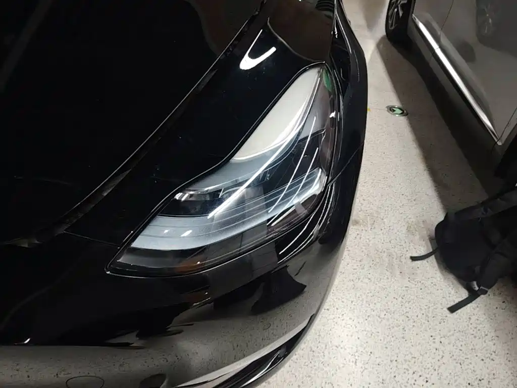 Tesla Model Y — фото 18