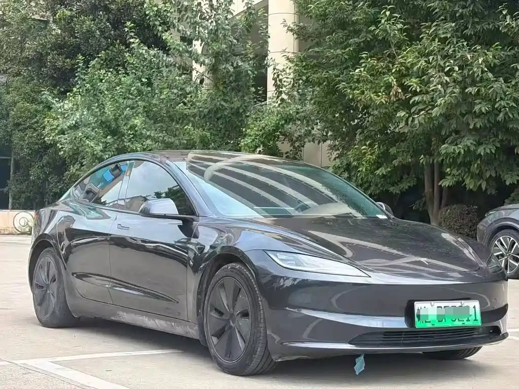 Tesla Model 3 — фото 3