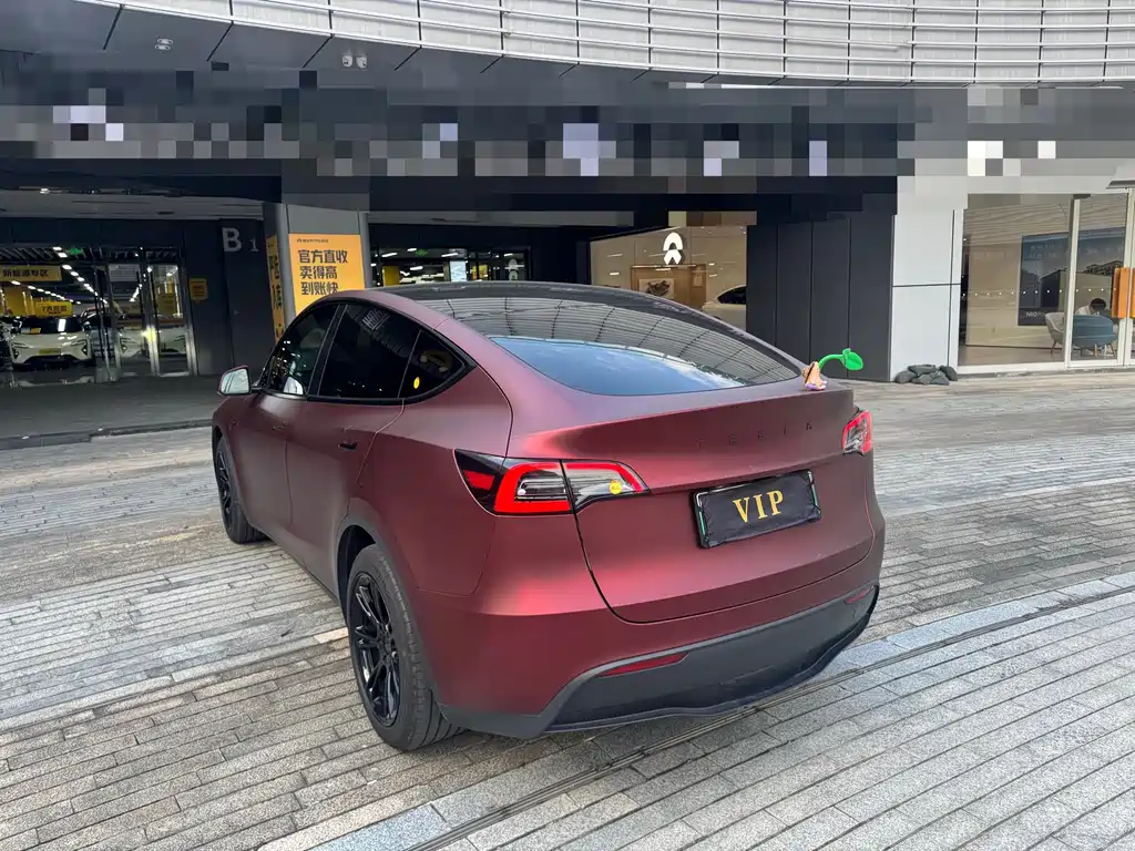 Tesla Model Y — фото 11