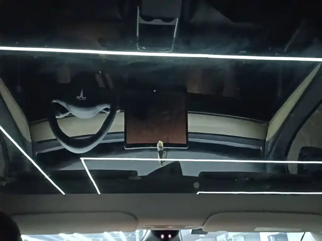 Tesla Model Y — фото 18