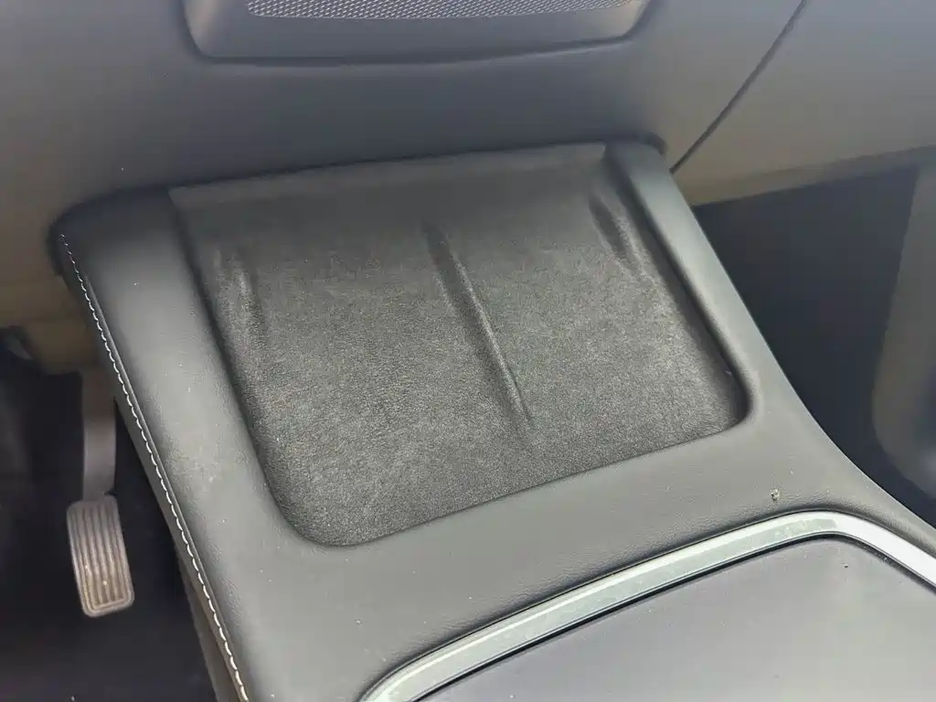 Tesla Model Y — фото 11
