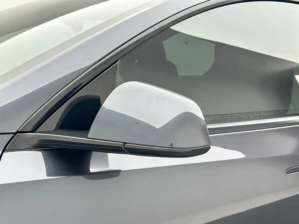 Tesla Model Y — фото 13