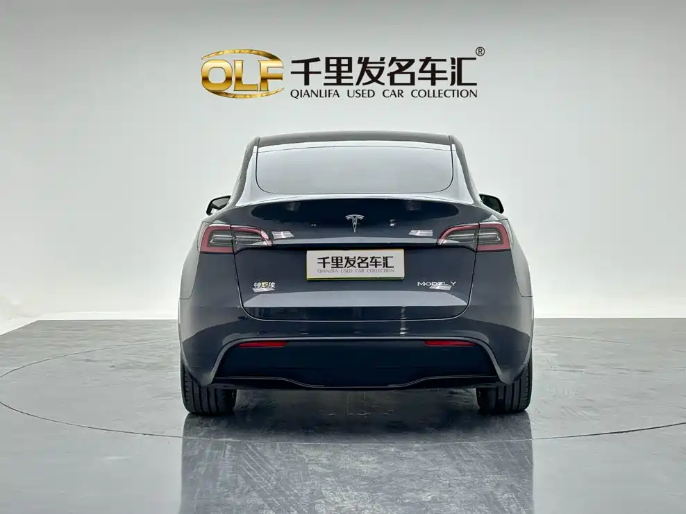 Tesla Model Y — фото 6
