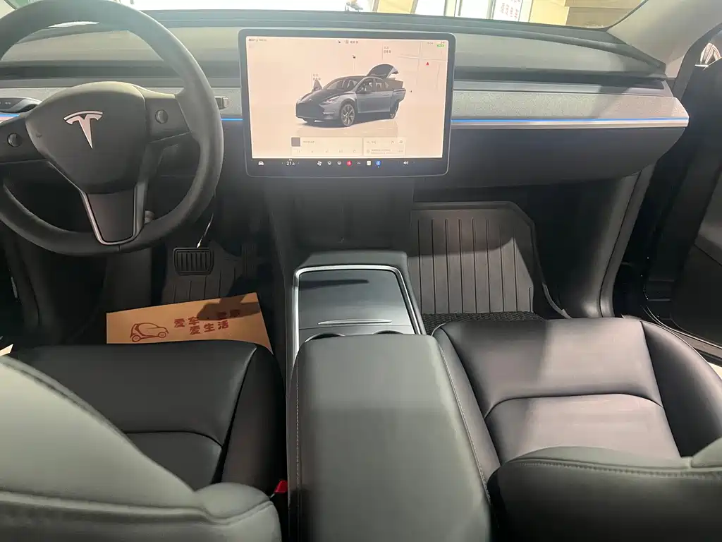 Tesla Model Y — фото 6