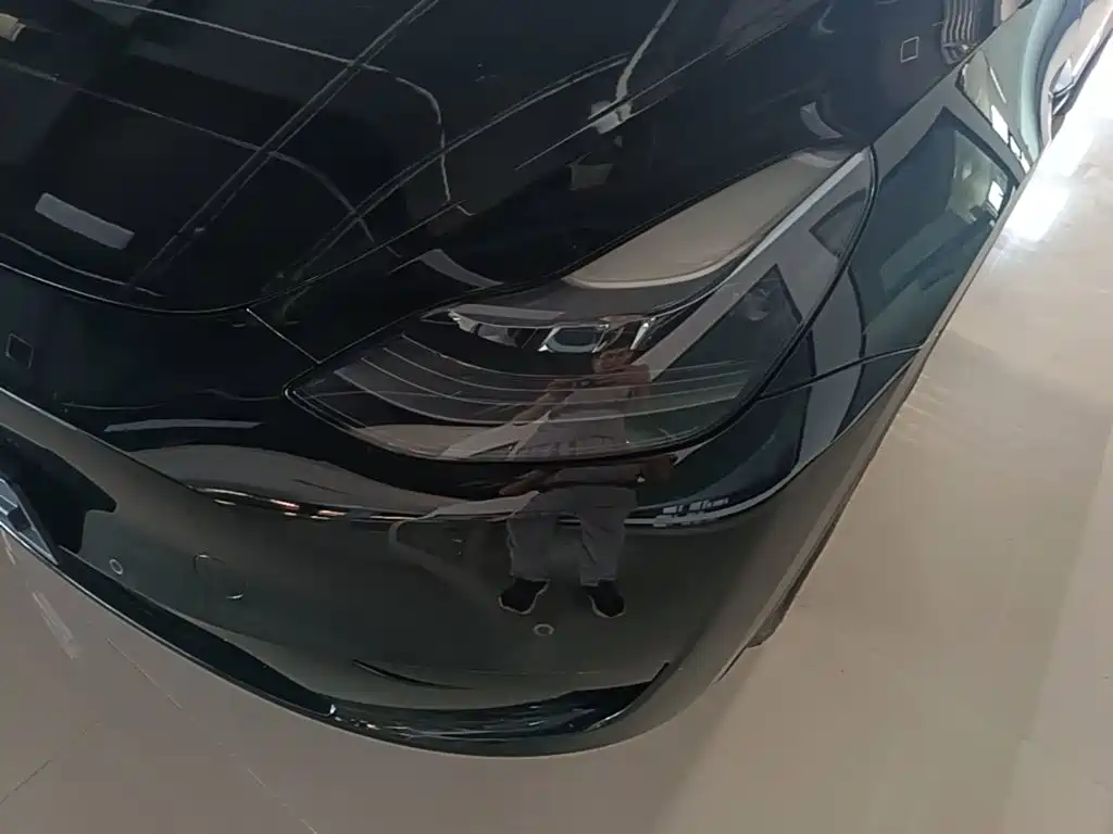 Tesla Model Y — фото 24
