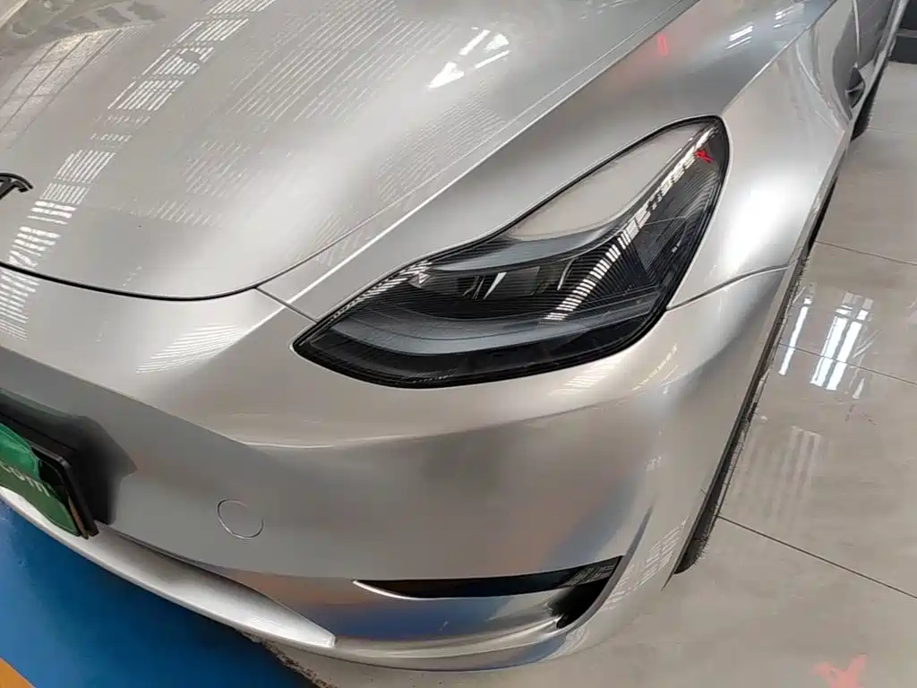 Tesla Model Y — фото 24