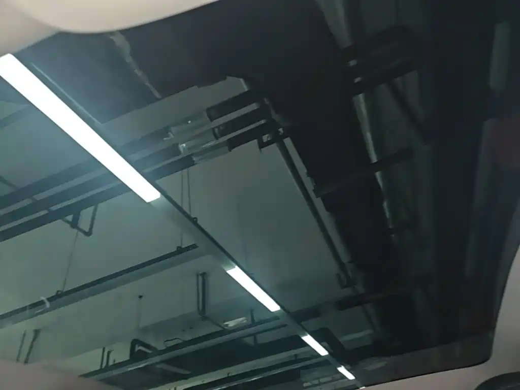 Tesla Model Y — фото 18