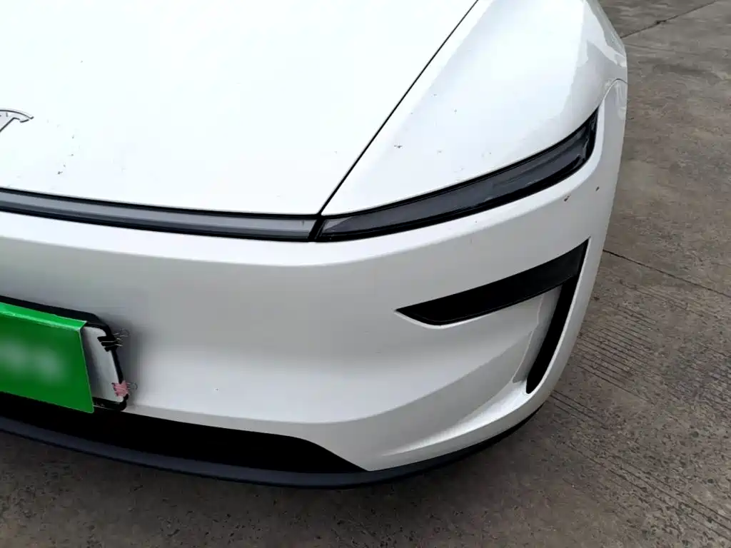 Tesla Model Y — фото 24