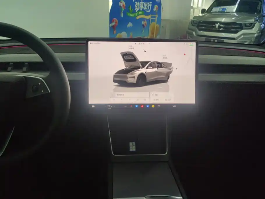 Tesla Model Y — фото 13