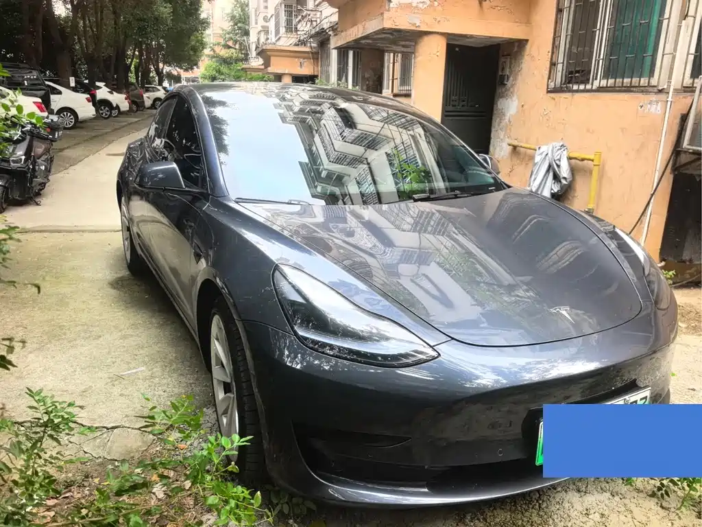 Tesla Model 3 — фото 2