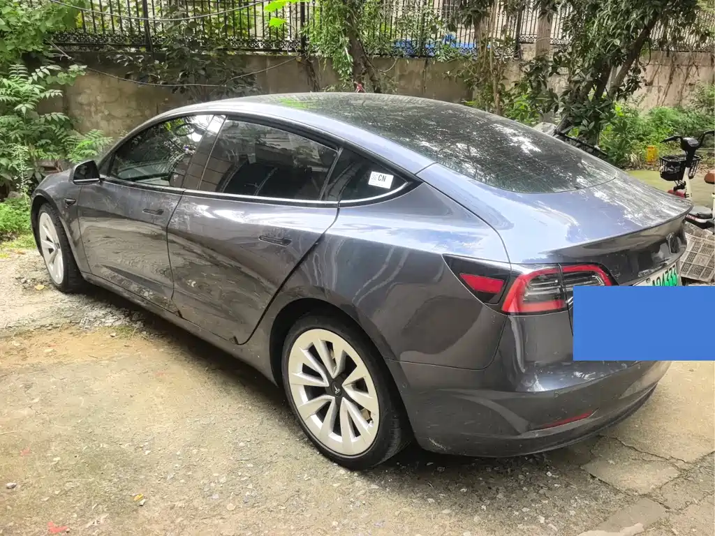 Tesla Model 3 — фото 6