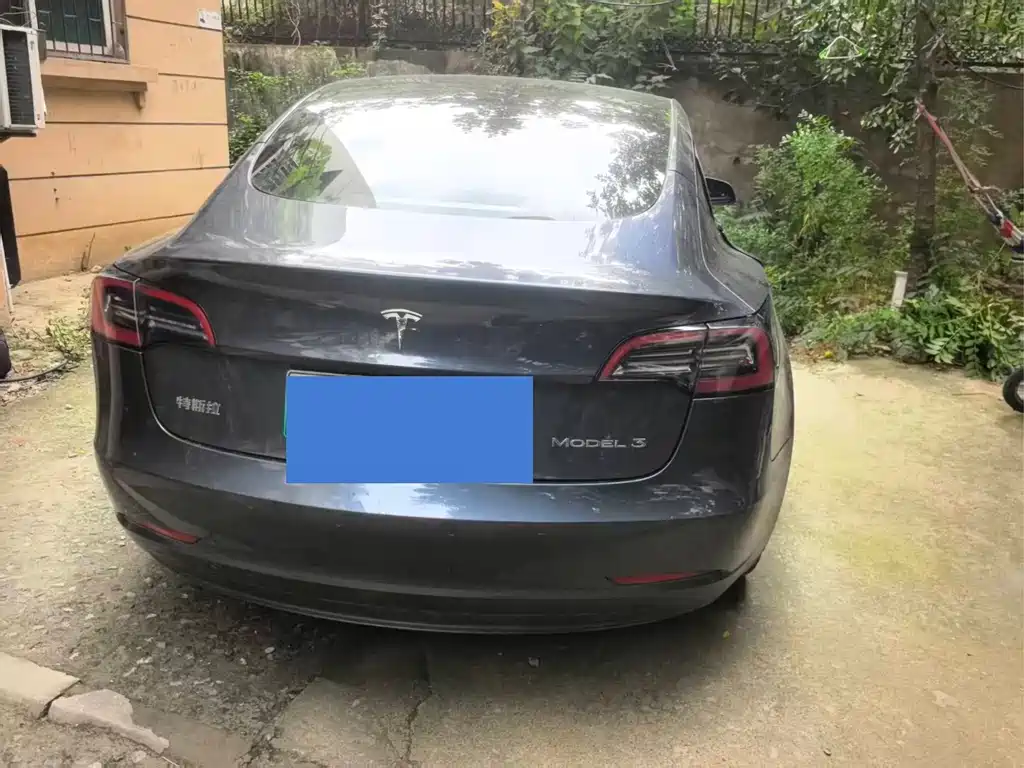 Tesla Model 3 — фото 8