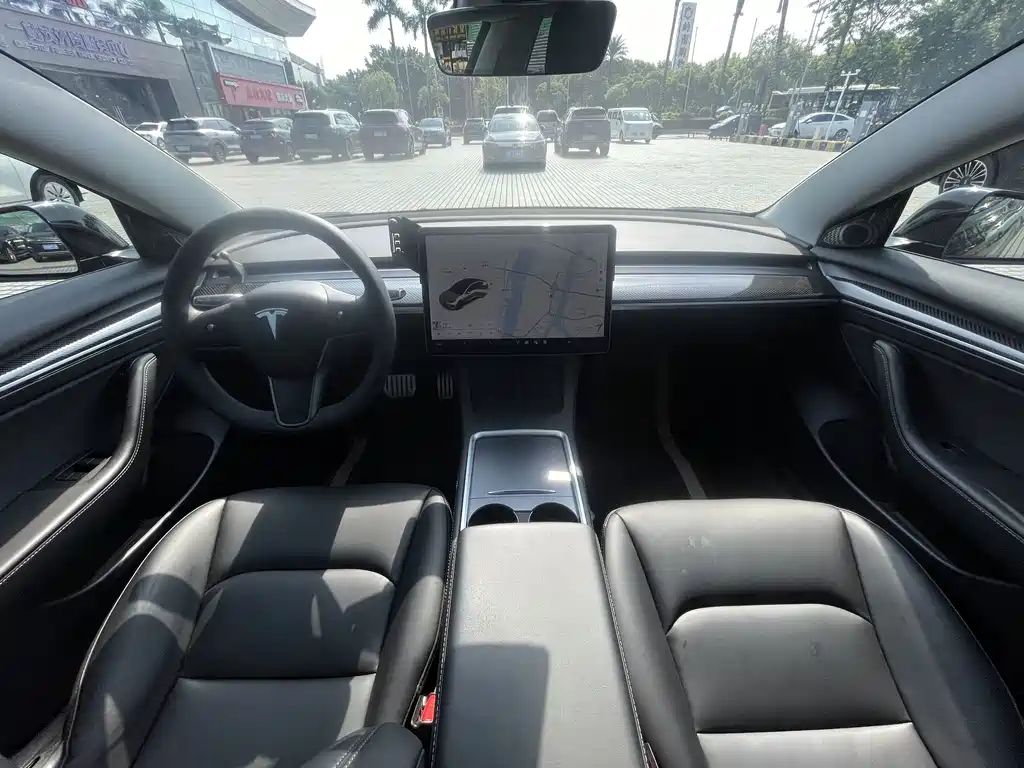 Tesla Model 3 — фото 13