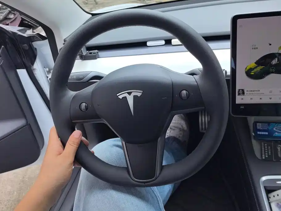 Tesla Model 3 — фото 15