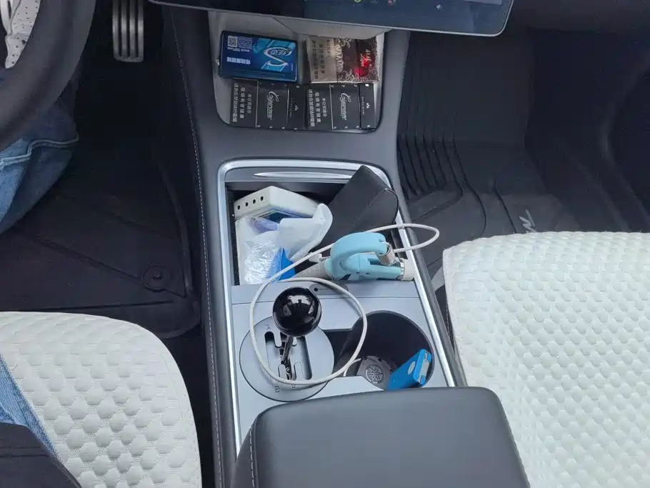 Tesla Model 3 — фото 16