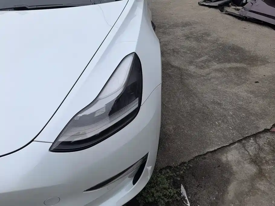 Tesla Model 3 — фото 5