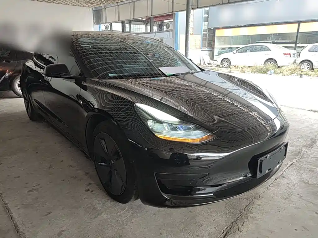 Tesla Model 3 — фото 4