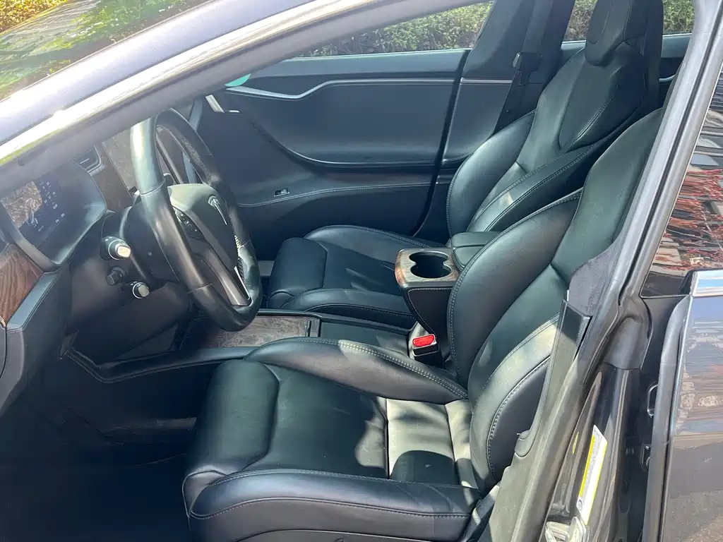Tesla Model S — фото 5