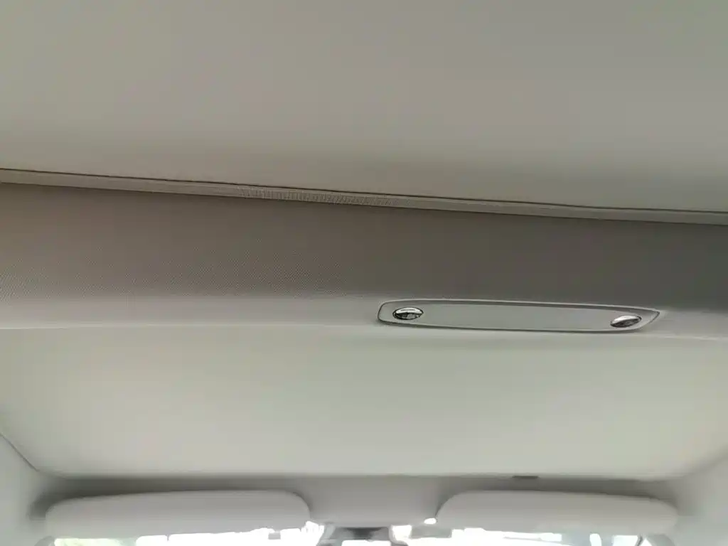 Tesla Model 3 — фото 18