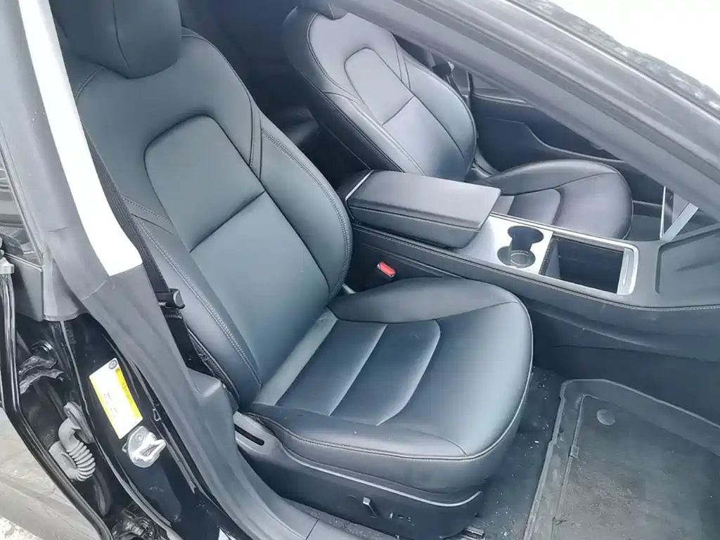 Tesla Model 3 — фото 25