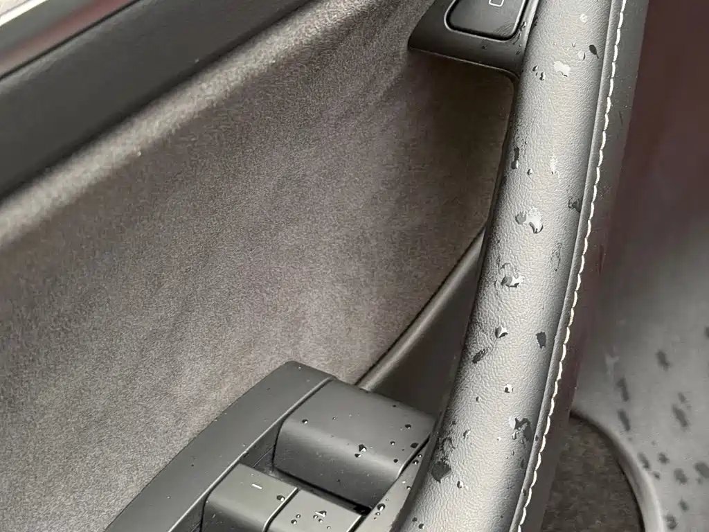 Tesla Model Y — фото 34